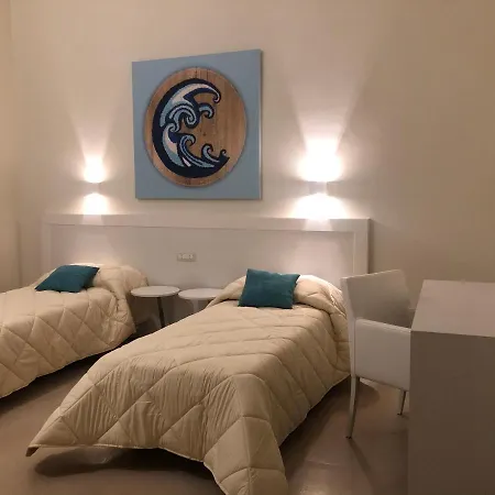 Paleat-manduria فندق مبيت وإفطار 3*